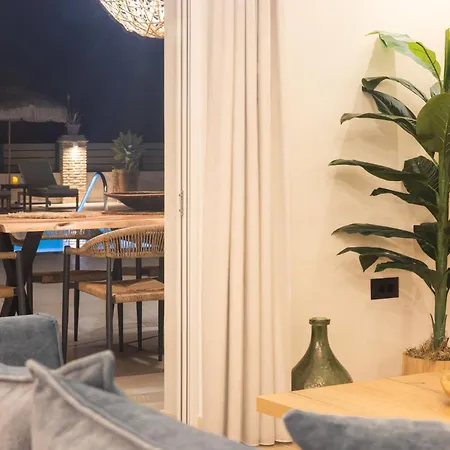Porta Luxury Residence, By Tk Management