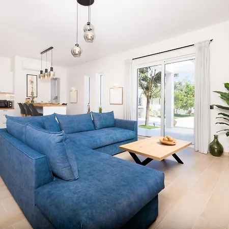 Porta Luxury Residence, By Tk Management Holiday home