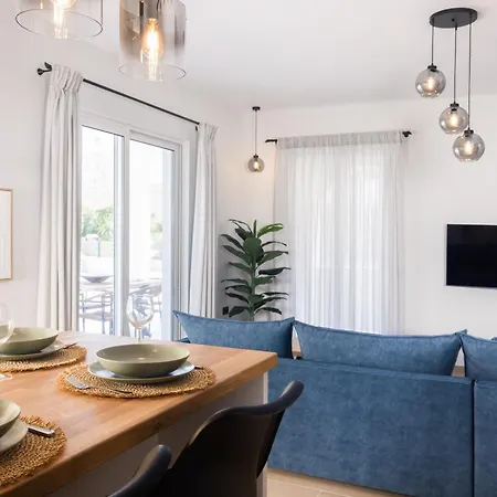 Porta Luxury Residence, By Tk Management Laganas